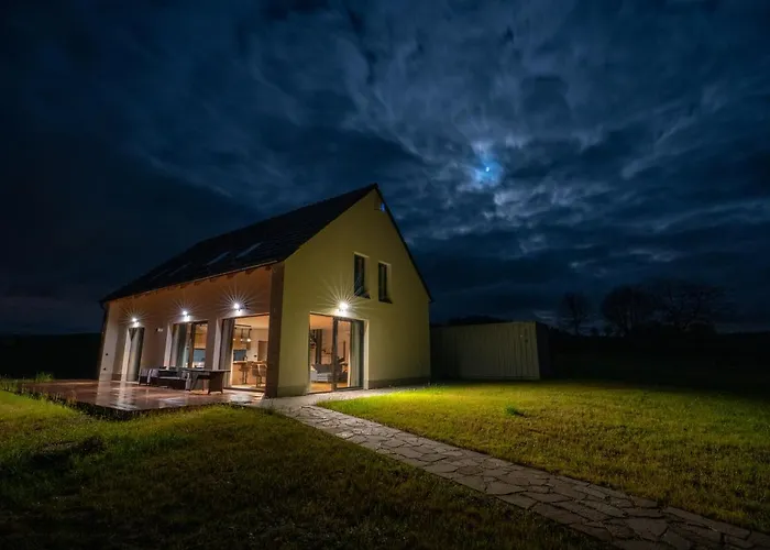 Villa Jestrabi S Vyhledem Na Lipno, Klidna Lokalita Černá v Pošumaví