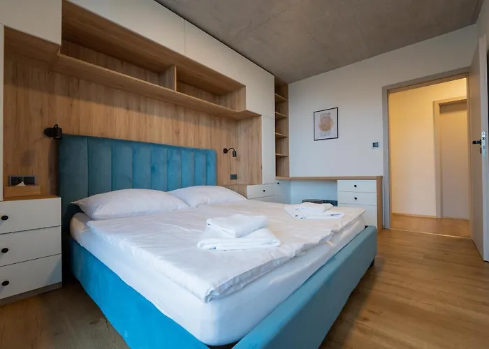 Jestrabi S Vyhledem Na Lipno, Klidna Lokalita * Černá v Pošumaví
